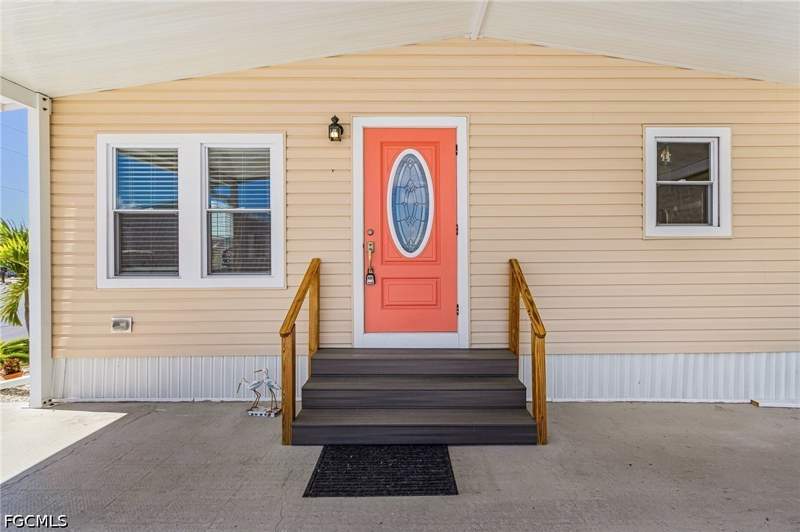 2 bedroom ManufacturedHome at 3121 Binnacle Ln, Cherry Estates, St James City — photo 5