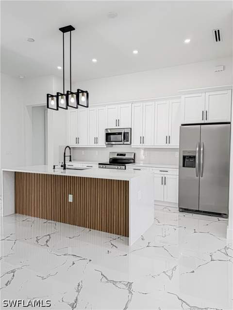 904 W 10th St, Lehigh Acres FL - photo 12 of 33
