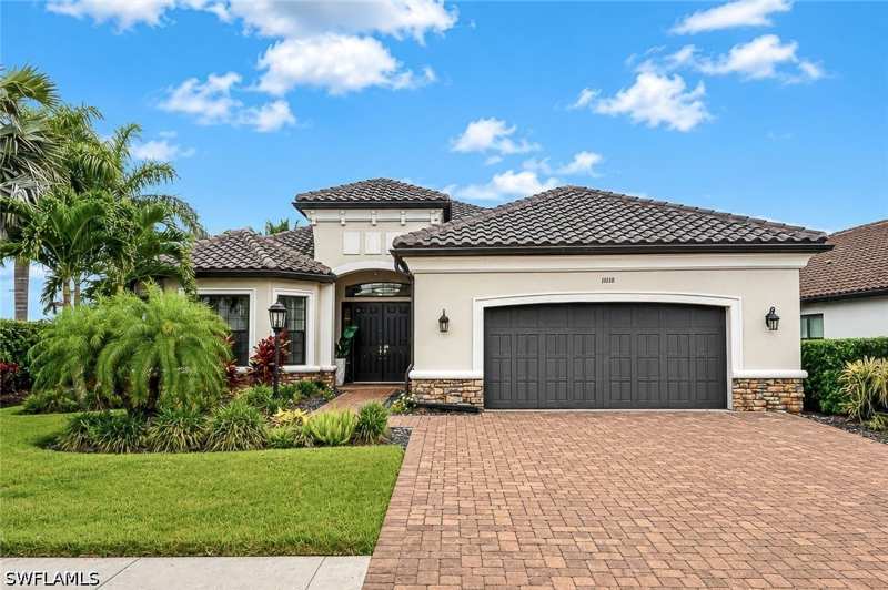 3 bedroom SingleFamilyResidence at 11110 Canal Grande Dr, Esplanade Lake Club, Fort Myers — photo 1
