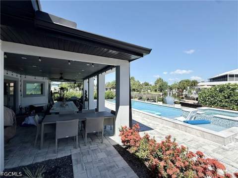 122 E North Shore Ave, North Fort Myers FL - photo 8 of 31