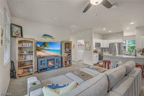 670 Nimitz Blvd, Lehigh Acres FL - photo 12 of 37