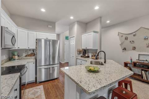 670 Nimitz Blvd, Lehigh Acres FL - photo 13 of 37