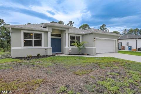 670 Nimitz Blvd, Lehigh Acres FL - photo 6 of 37