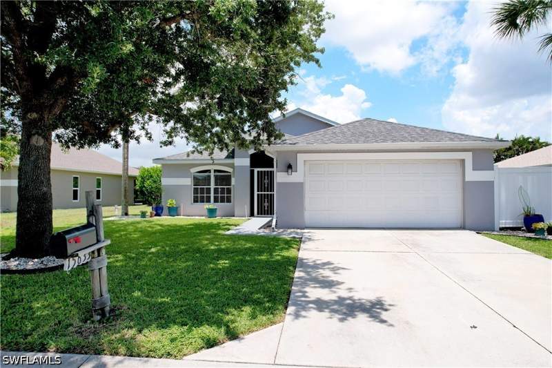 3 bedroom SingleFamilyResidence at 15633 Beachcomber Ave, Beachwalk Isles, Fort Myers — photo 2
