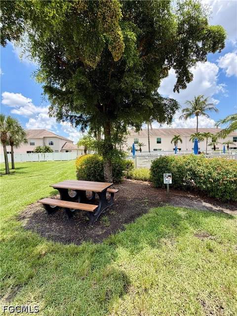3618 Pine Oak Cir 105, Fort Myers FL - photo 23 of 24