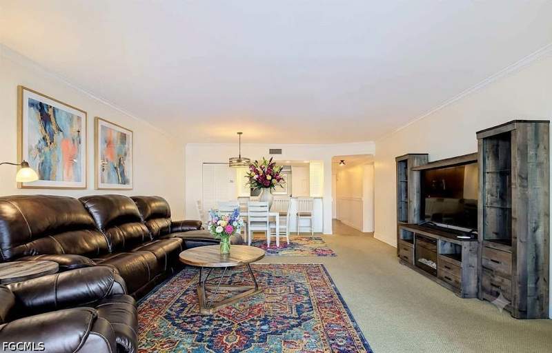 2 bedroom Condominium at 1901 Clifford St 1003, Sunset Vista, Fort Myers — photo 5