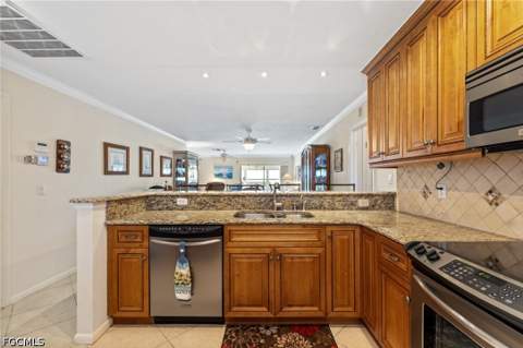 7008 Foxfire Dr, Fort Myers FL - photo 7 of 37