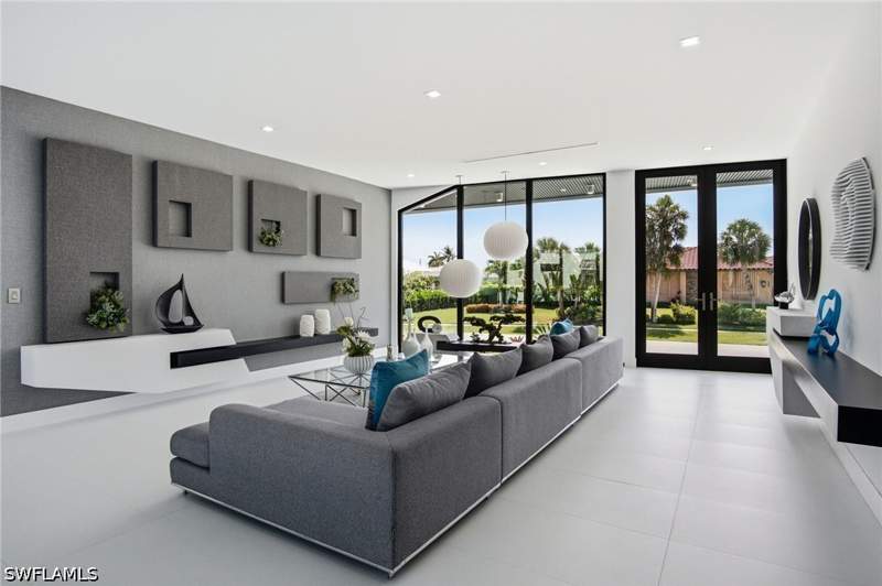 4 bedroom SingleFamilyResidence at 298 Castaways St, Marco Island, Marco Island — photo 5
