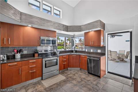 1124 Whiteheart Ct, Marco Island FL - photo 11 of 42