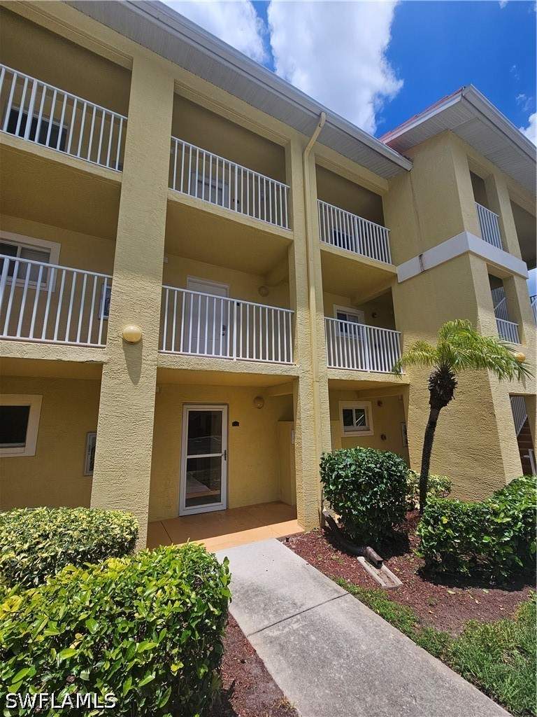 2 bedroom Condominium at 8284 Key Royal Cir 1312, Key Royal Condominiums, Naples — photo 3