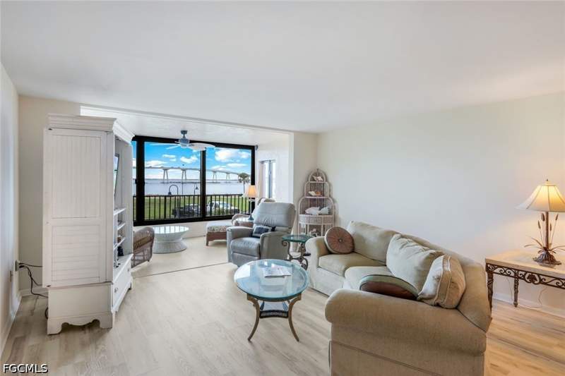 2 bedroom Condominium at 15010 Punta Rassa Rd 108, Punta Rassa, Fort Myers — photo 3