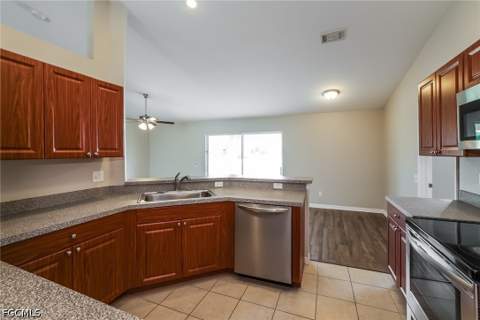 3201 42nd St SW, Lehigh Acres FL - photo 7 of 15