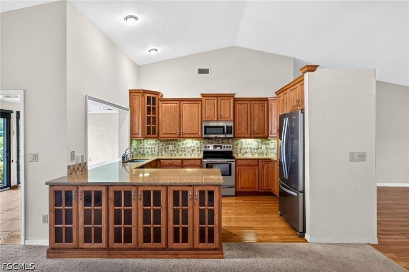 2 bedroom SingleFamilyResidence at 13235 Oak Hill Loop, Single Family Village, Fort Myers — photo 3