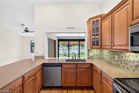 13235 Oak Hill Loop, Fort Myers FL - photo 7 of 41