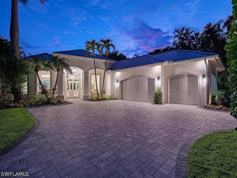 4 bedroom SingleFamilyResidence at 2363 Crayton Rd, Moorings, Naples — photo 1