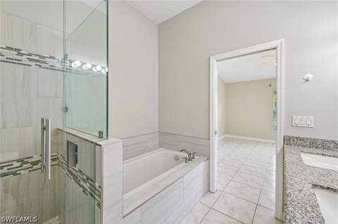 349 Dover Pl 203, Naples FL - photo 17 of 44