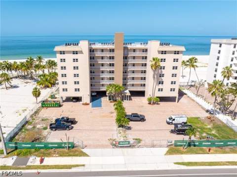7700 Estero Blvd 402, Fort Myers Beach FL - photo 6 of 46