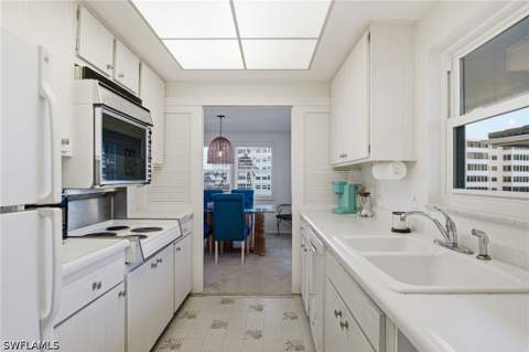 3400 Gulf Shore Blvd N L8, Naples FL - photo 15 of 48