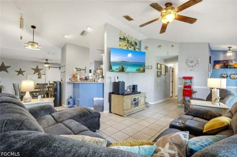 1923 SW 26th Ter, Cape Coral FL - photo 10 of 41