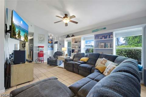1923 SW 26th Ter, Cape Coral FL - photo 9 of 41