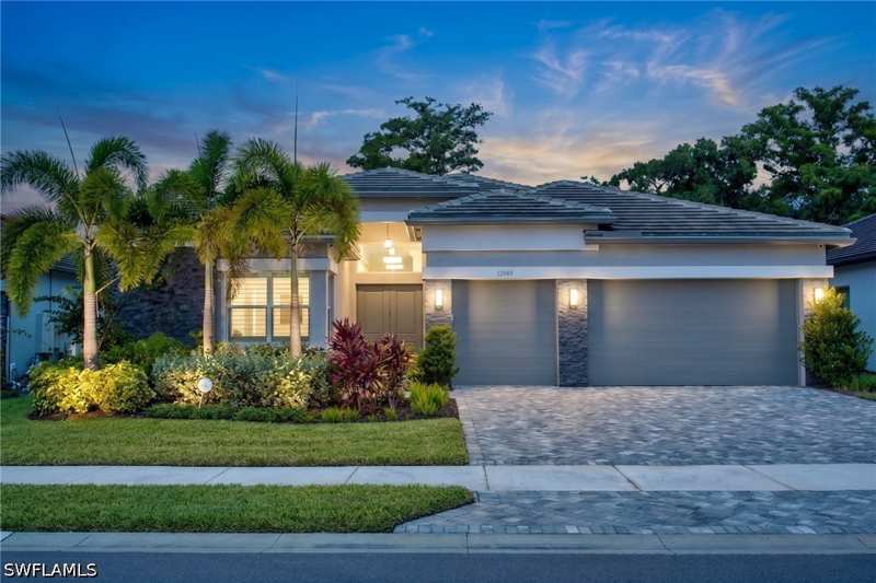 3 bedroom SingleFamilyResidence at 12069 Mimosa St, Valencia Trails, Naples — photo 1