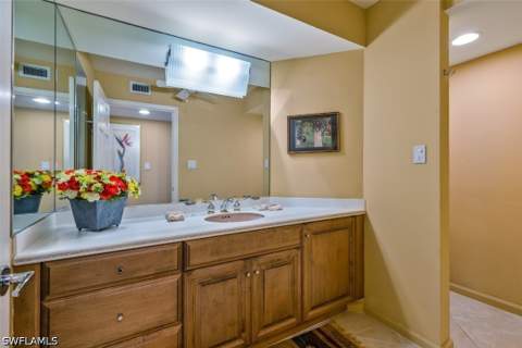 4551 Gulf Shore Blvd N 1600, Naples FL - photo 16 of 32