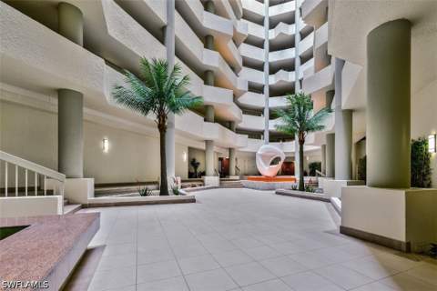 4551 Gulf Shore Blvd N 1600, Naples FL - photo 18 of 32