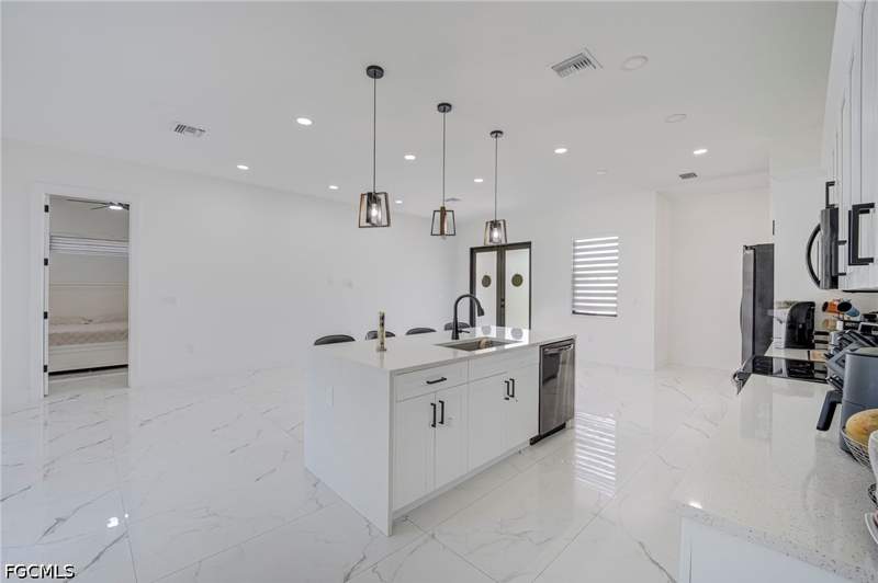 3 bedroom SingleFamilyResidence at 7834 14th Pl, Labelle, Labelle — photo 5