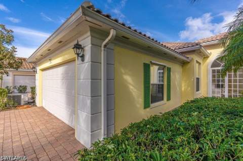 7687 Hernando Ct, Naples FL - photo 14 of 27
