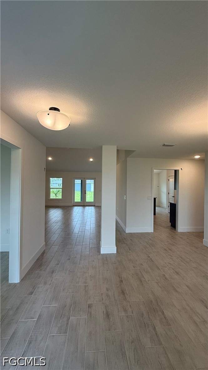 3 bedroom SingleFamilyResidence at 563 Windermere Dr, Greenbriar, Lehigh Acres — photo 4