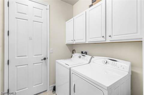 28554 Westmeath Ct, Bonita Springs FL - photo 9 of 35
