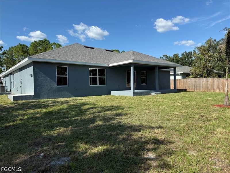 3 bedroom SingleFamilyResidence at 2705 44th St W, Lehigh Acres, Lehigh Acres — photo 4