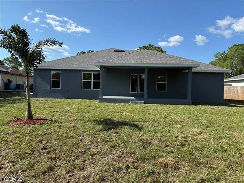 3 bedroom SingleFamilyResidence at 2705 44th St W, Lehigh Acres, Lehigh Acres — photo 5