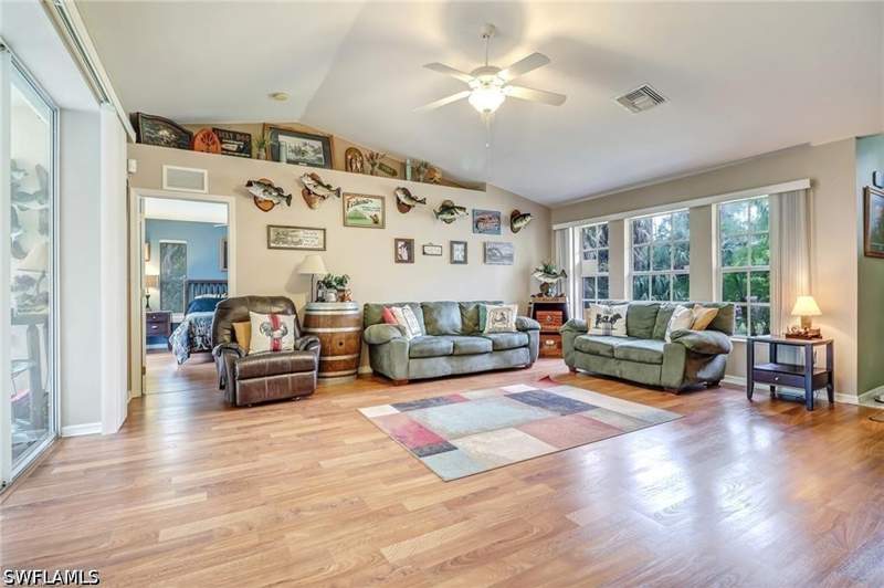 3 bedroom SingleFamilyResidence at 4070 10th Ave SE, Golden Gate Estates, Naples — photo 4