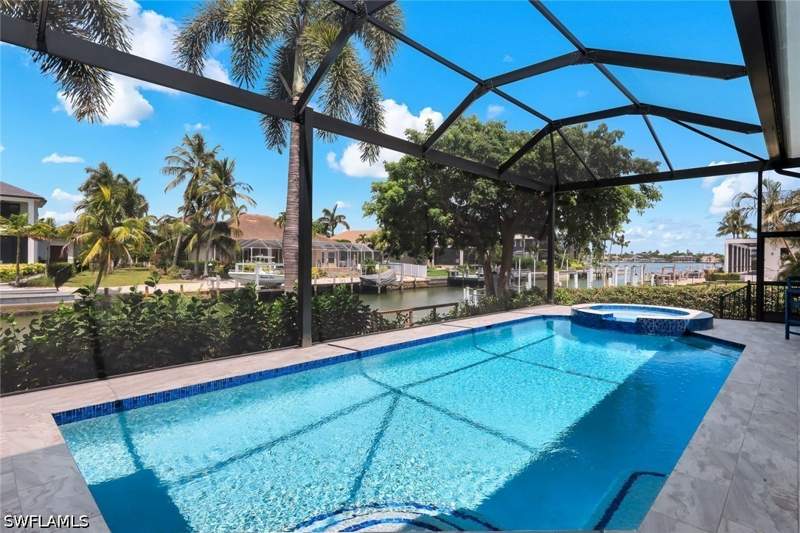4 bedroom SingleFamilyResidence at 511 Alameda Ct, Estates, Marco Island — photo 2