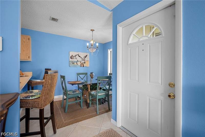 2 bedroom Townhouse at 5272 Cedarbend Dr 1, Village Of Cedarbend, Fort Myers — photo 3