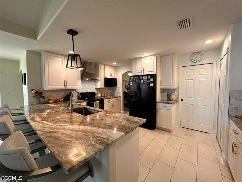 4 bedroom SingleFamilyResidence at 2916 Van Buren Pkwy, Cape Coral, Cape Coral — photo 2