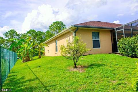 1114 Barfield St E, Lehigh Acres FL - photo 16 of 22