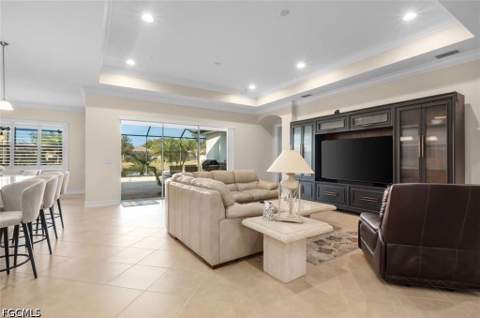 3980 Otter Bend Cir, Fort Myers FL - photo 10 of 38