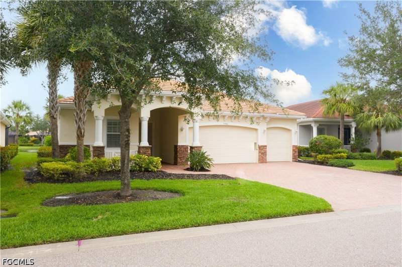 3 bedroom SingleFamilyResidence at 3980 Otter Bend Cir, Otter Bend, Fort Myers — photo 2