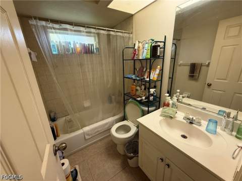827 NE 17th Ter, Cape Coral FL - photo 13 of 17