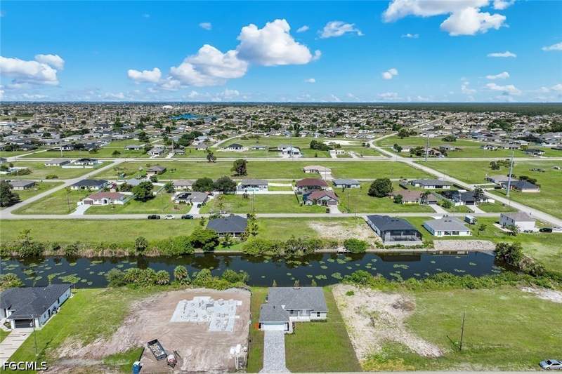 4 bedroom SingleFamilyResidence at 2622 NE 1st Pl, Cape Coral, Cape Coral — photo 3