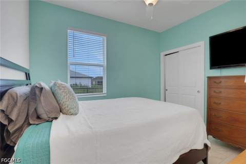 1519 NE 8th Pl, Cape Coral FL - photo 13 of 36