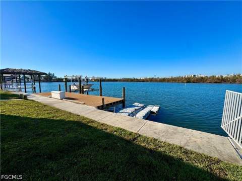 8065 Lagoon Rd, Fort Myers Beach FL - photo 13 of 43