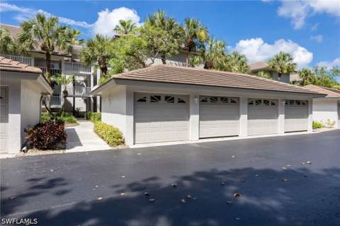 770 Waterford Dr 302, Naples FL - photo 21 of 50