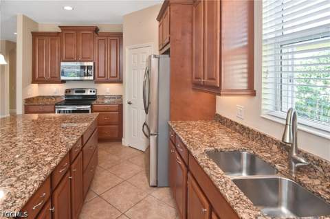 2669 Lambay Ct, Cape Coral FL - photo 14 of 50