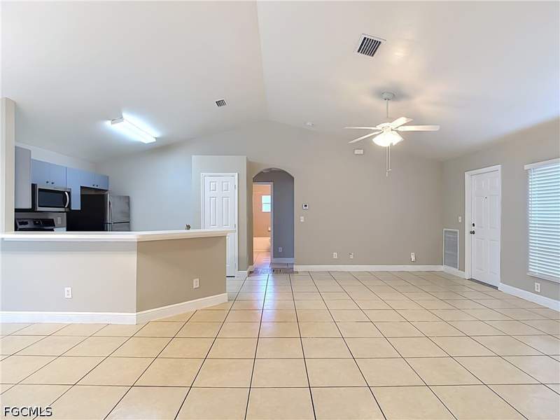 3 bedroom SingleFamilyResidence at 2928 18th St SW, Lehigh Acres, Lehigh Acres — photo 3