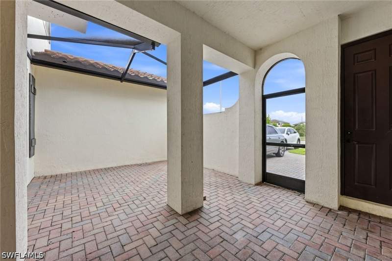 5 bedroom SingleFamilyResidence at 4912 Frattina St, Maple Ridge, Ave Maria — photo 4