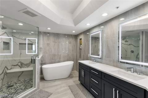 1060 Borghese Ln 902, Naples FL - photo 18 of 43