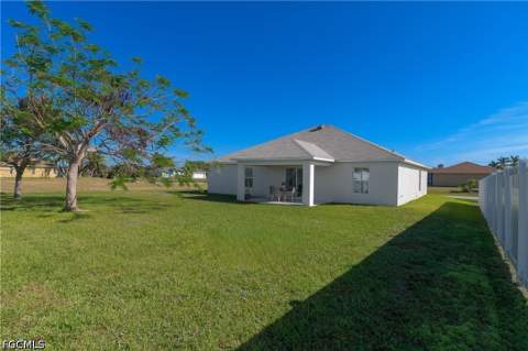 3524 SW 11th Ave, Cape Coral FL - photo 12 of 38